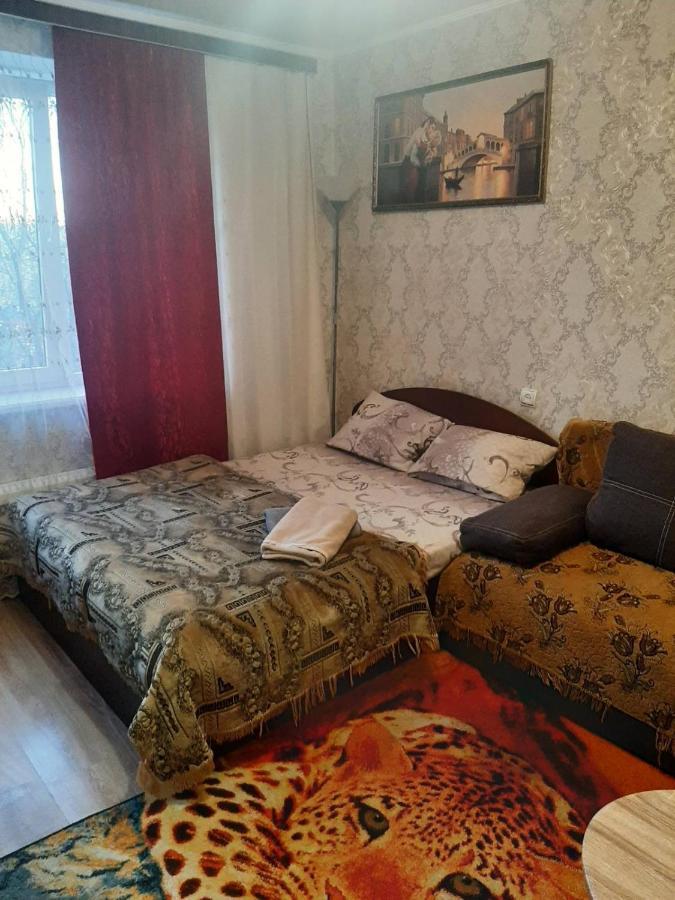 Аpartments Rivne Hotel Kvartira Автовокзал Центр Exterior foto